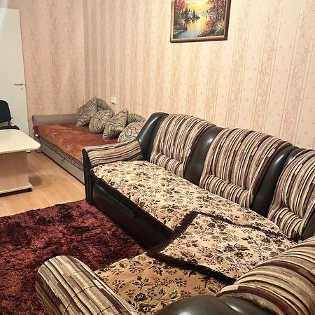 Ореховая Горка Апартаменты С Балконом И Лифтом Narva Exteriér fotografie