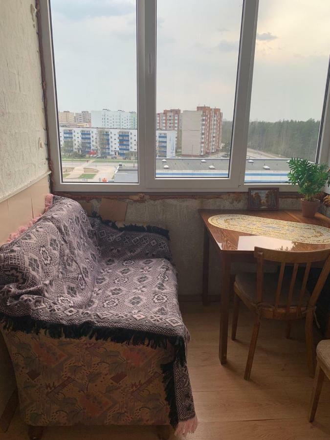 Ореховая Горка Апартаменты С Балконом И Лифтом Narva Exteriér fotografie